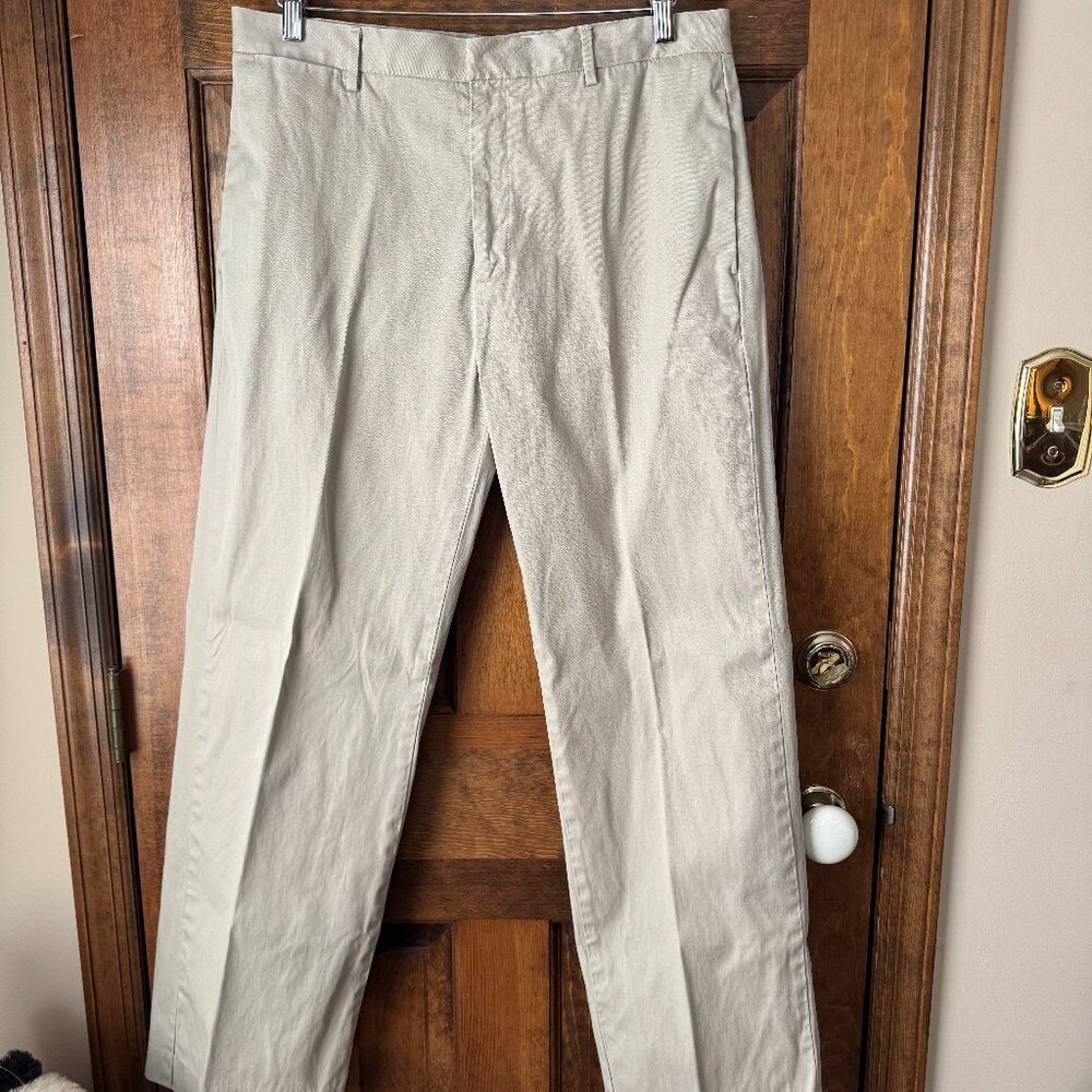 Calvin Klein Khaki Pants w/Flat Front 34 x 32